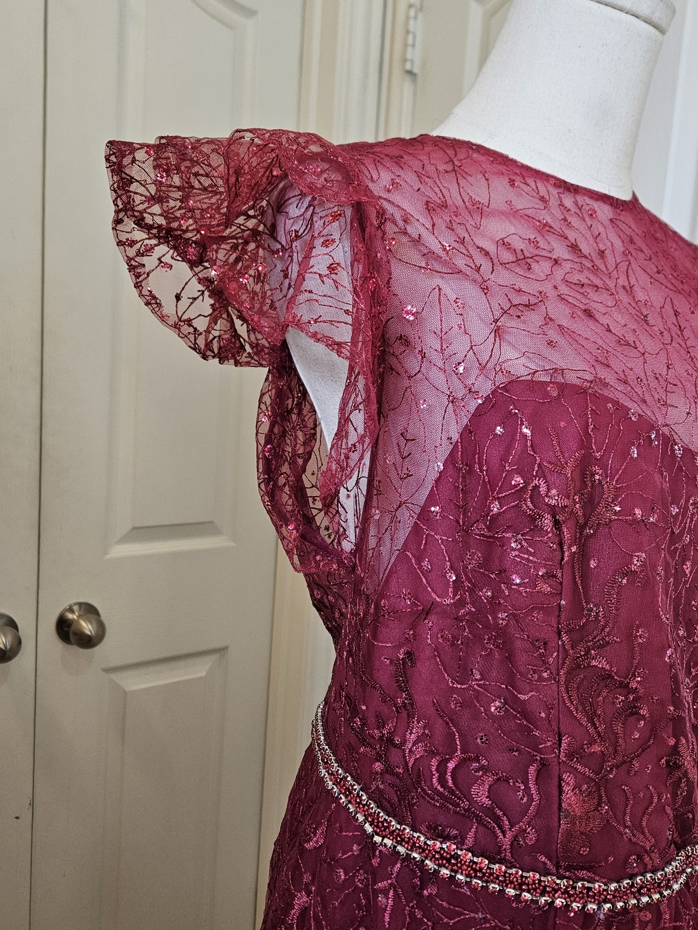 Mac Duggal Evening Gown – Size 10 – Elegant Embellished Formal Dress - Picture 6 of 15